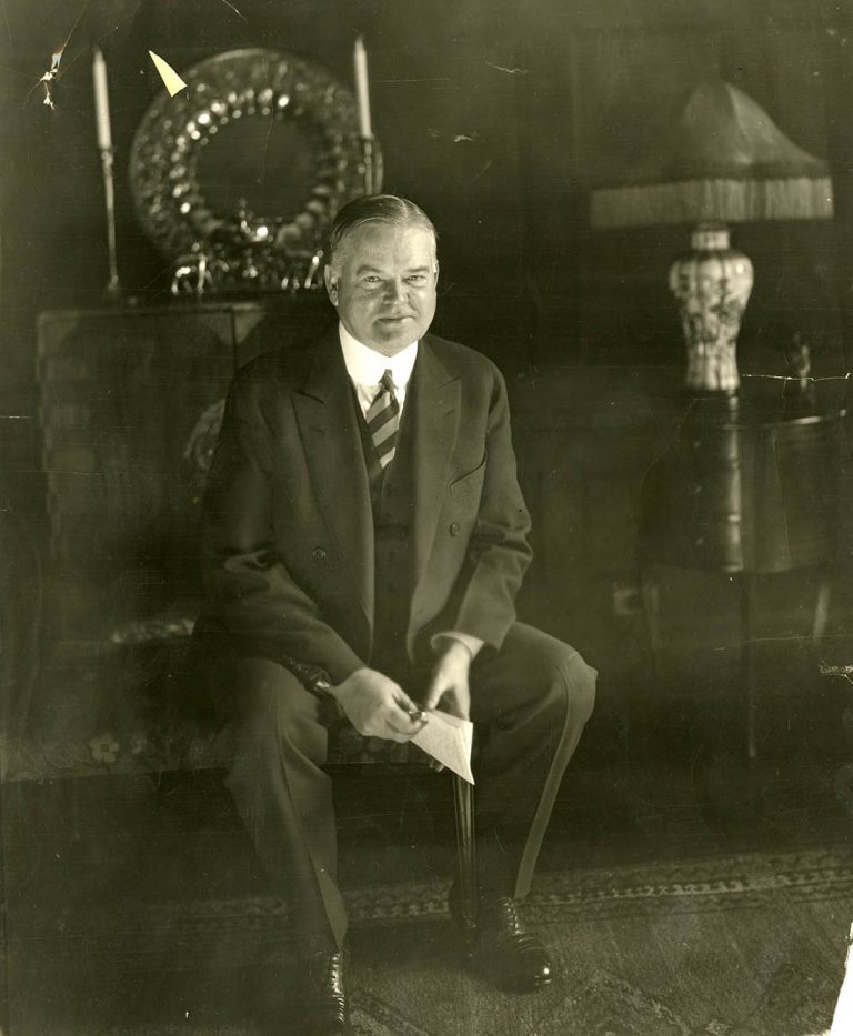 Desegregating the Commerce Department Hoover Heads